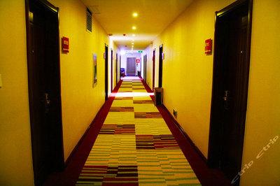 東營(ying)盛(sheng)都商(shang)務(wu)賓(bin)館(電腦(nao)房(fang)-4小(xiao)時(shi)房)團(tuan)購(gou)-酒(jiu)店(dian)團購(gou)-【攜(xie)程(cheng)團(tuan)購(gou)】