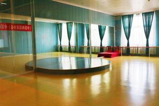 昆(kun)明首(shou)個(ge)少兒(er)主(zhu)題(ti)教培綜合(he)體開(kai)業,原白(bai)雲淘寶城蛻變為(wei)盛都(dou)夢工(gong)廠